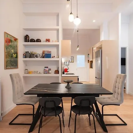 Center Dream 2bd Apartment *