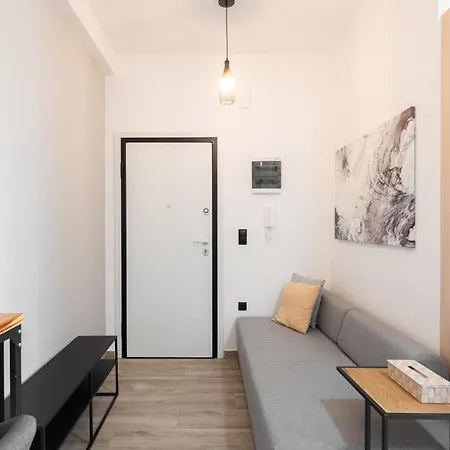 Your Base Comfy In Petralona, Steps To Metro Apartment *