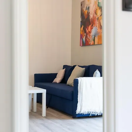 Your Base Comfy In Petralona, Steps To Metro Apartment *