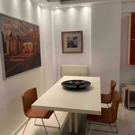 Quiet House With Two Floors Close To The Sea * Athens