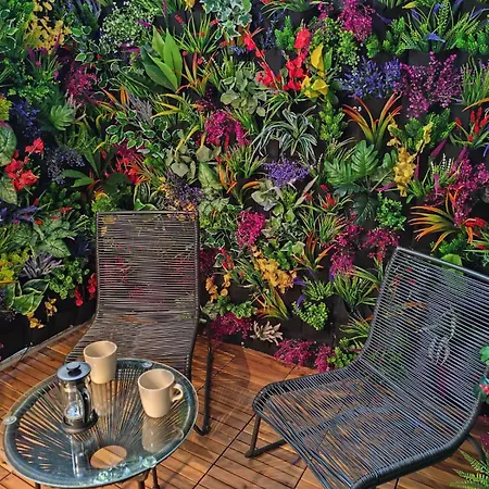Apartment My Secret Garden - With 2 Private Rooms, Separate Baths And Balcony Garden