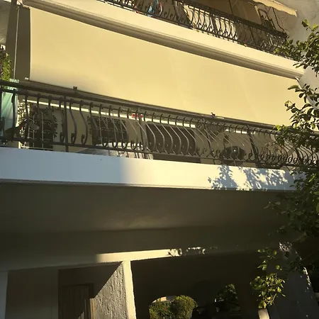 Garden Vibes Glyfada Apartment *