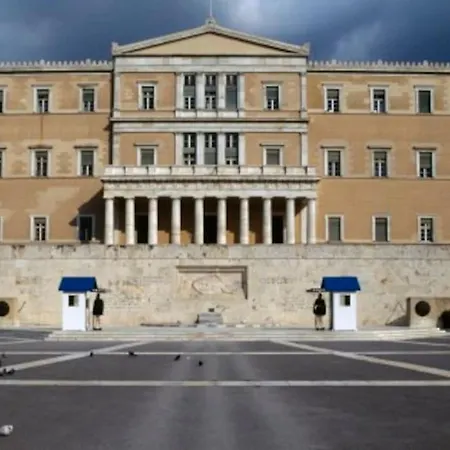 3 Minutes Walk To Acropolis, Stylish Apartment Athens