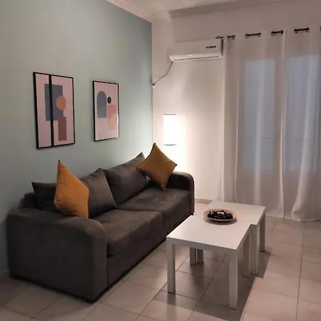 Apartment 3 Minutes Walk To Acropolis, Stylish Athens