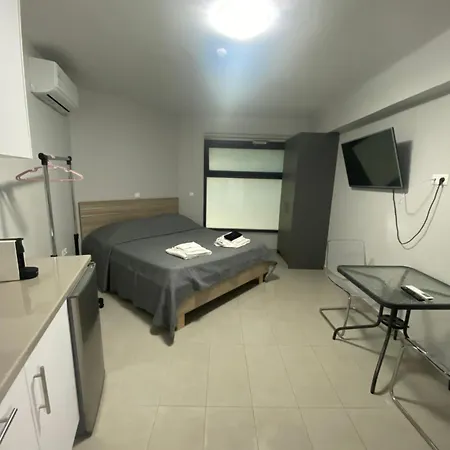 Feels Like Apartment