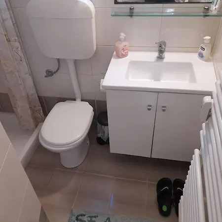 Apartment In Glifada Athens