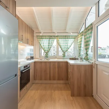 Majestic Penthouse W Acropolis View