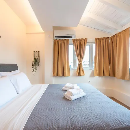 Apartment Majestic Penthouse W Acropolis View Athens
