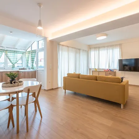 Majestic Penthouse W Acropolis View