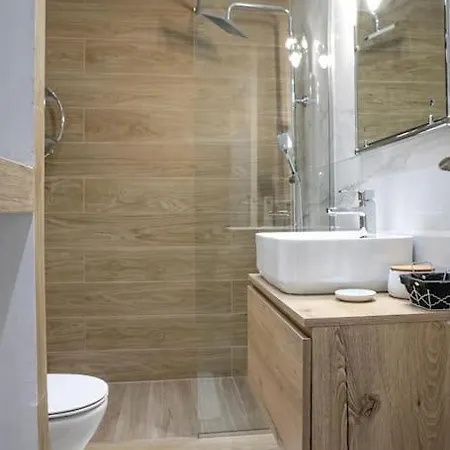 Apartment Stylish And Comfortable Athen
