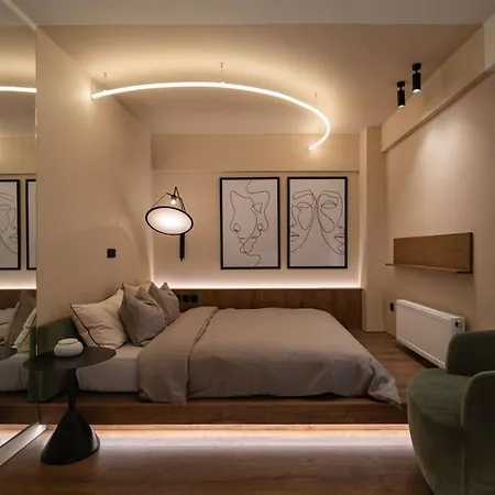Tranquil Garden Apartment