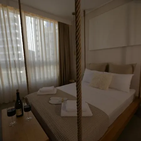 Host - Urban Boho Apartment Athens