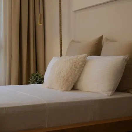 Apartment Host - Urban Boho *