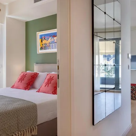 Apartment Athome Luxury Flat