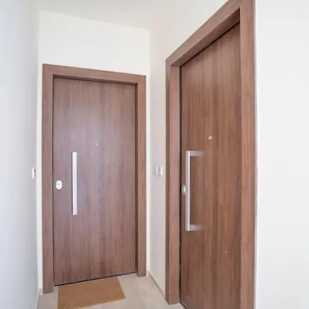 Voula's 2br Escape Elegant And Stylish Living Apartment *