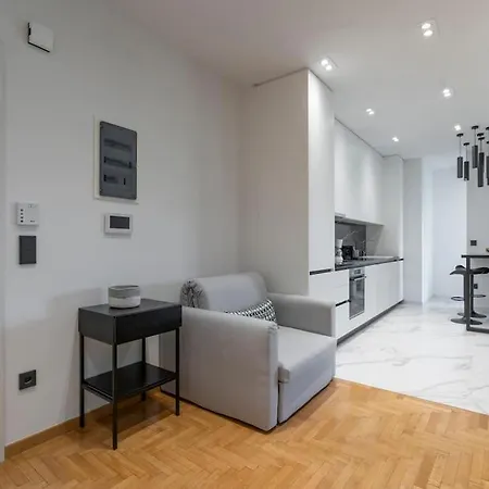 Voula's 2br Escape Elegant And Stylish Living *