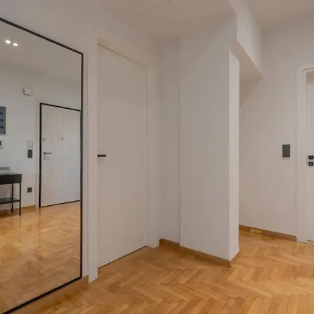 Voula's 2br Escape Elegant And Stylish Living