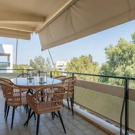 Voula's 2br Escape Elegant And Stylish Living Apartment