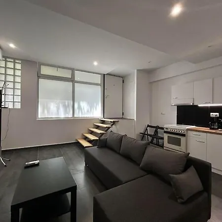 The Tram Apartment *