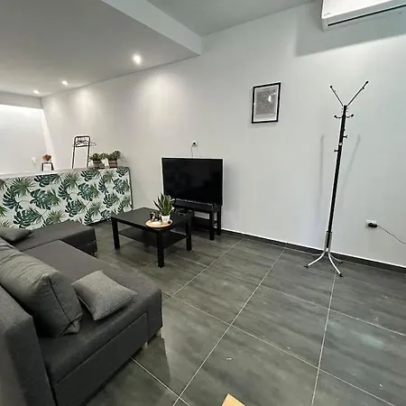 The Tram Apartment