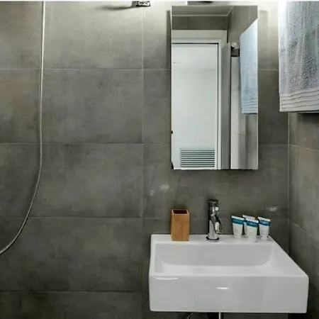 Villa Kavouri Laguna Blue Beachfront *