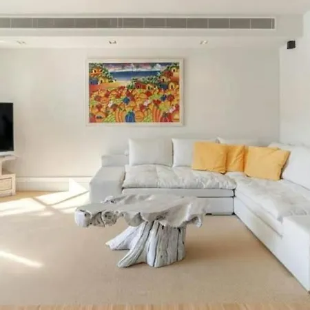 Kavouri Laguna Blue Beachfront Villa