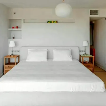 Villa Kavouri Laguna Blue Beachfront Athens