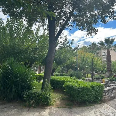 The House οf Abunance Near Downtown Athens