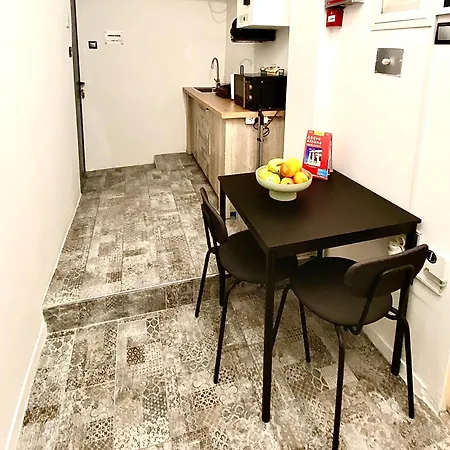 Host - Urban Boho Apartment