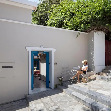 Plaka 3br 9ppl Privateyard 200m Metro&museum Athens