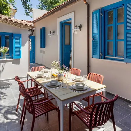 Plaka 3br 9ppl Privateyard 200m Metro&museum Athens