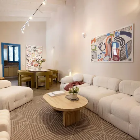 Plaka 3br 9ppl Privateyard 200m Metro&museum * Athens