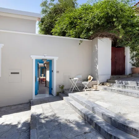 Plaka 3br 9ppl Privateyard 200m Metro&museum Villa Athens