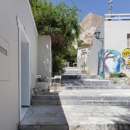Plaka 3br 9ppl Privateyard 200m Metro&museum Villa *