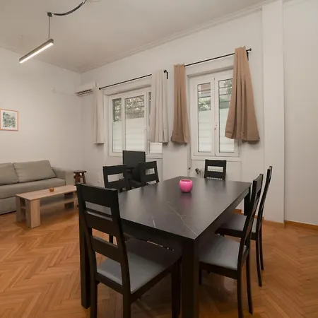 Cityscape 2ba Close To Archeological Museum And Metro
