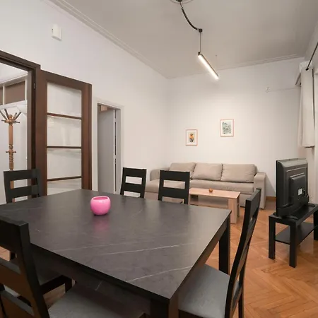 Cityscape 2ba Close To Archeological Museum And Metro Apartment