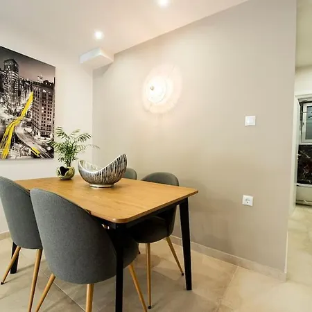 ολόκληρο νέο 'home Downtown' *
