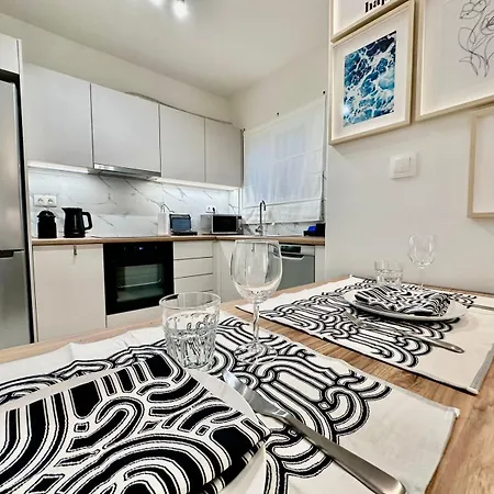 Marcus New Stylish At The Heart Of Apartment *