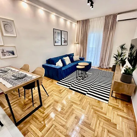 Marcus New Stylish At The Heart Of Apartment Athens