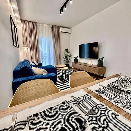 Marcus New Stylish At The Heart Of Apartment Athens