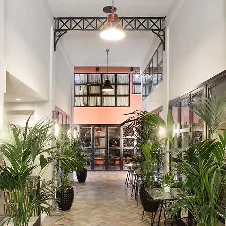 Hotel Anise, Aluma &