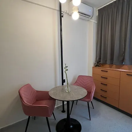 Apartment Falirou *