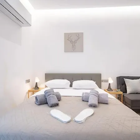 Apartment Amerikis Square Cozy For 3 Persons Athens