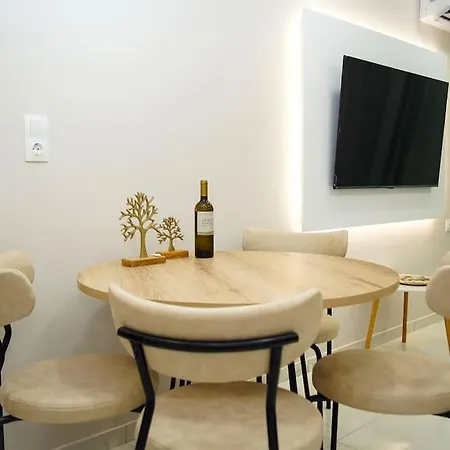 Urban Elegance Retreat Vipgreece Apartment *