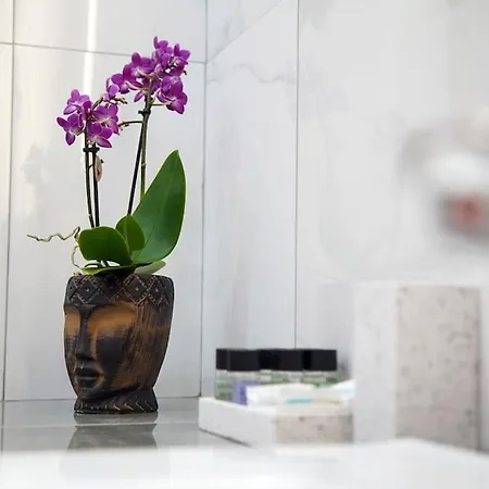 Urban Elegance Retreat Vipgreece
