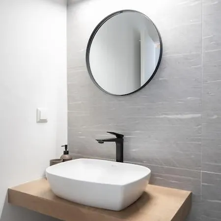 Prime Location 1-bedroom Athens