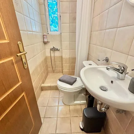 2' From Metro Station Apartment Athens