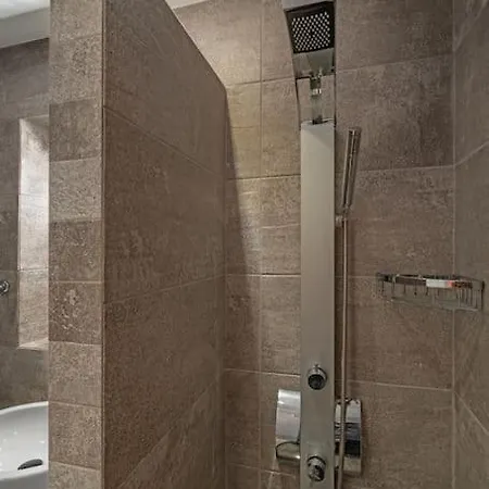 Διαμέρισμα Peaceful 2 Bedroom In Glyfada Center *