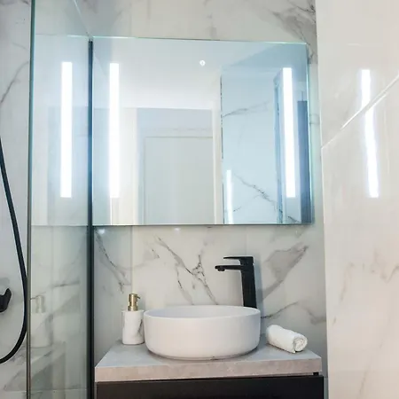 Elegant Studio In Kolonaki Apartment *