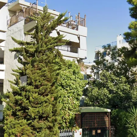 Seaside Charming In Alimos *